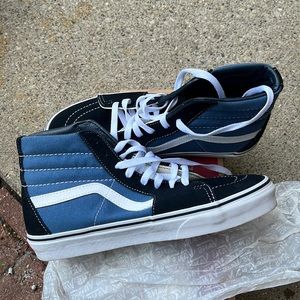 New Womens vans size 9.5